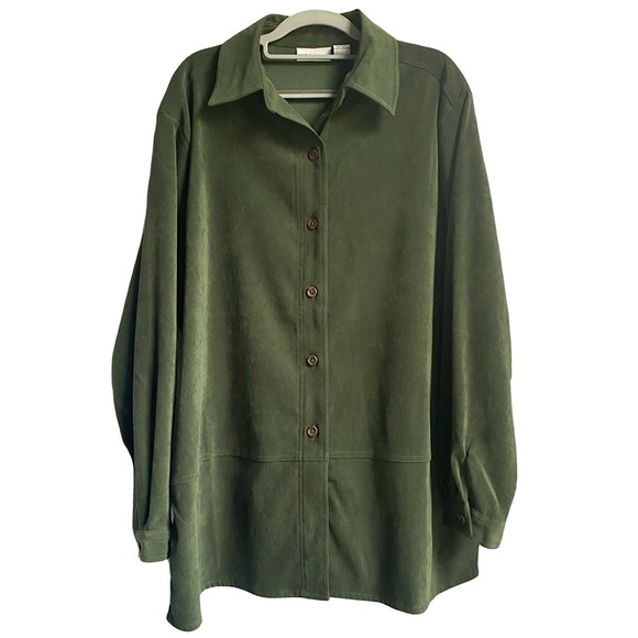 ✨HP✨ Olive Button-up Shacket - Picture 1 of 6